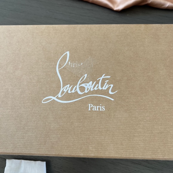 Christian Louboutin Dolly Pump - Picture 8 of 13